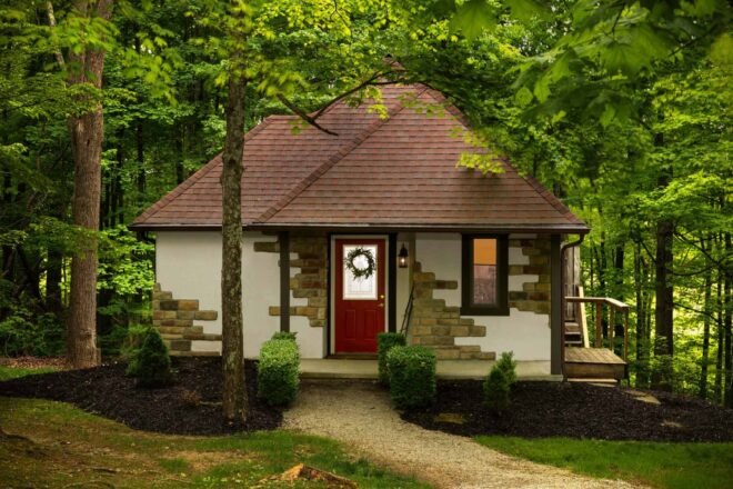 Bed and Breakfast in Rockbridge Glenlaurel, A Scottish Inn & Cottages