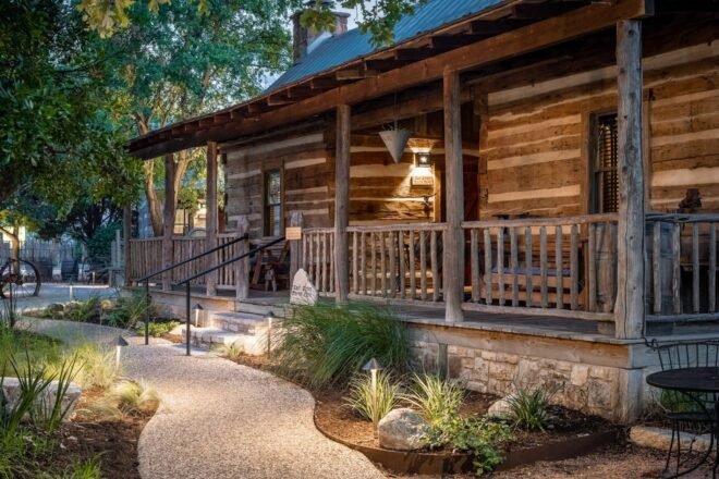 Bed and Breakfast in Fredericksburg Cotton Gin Village