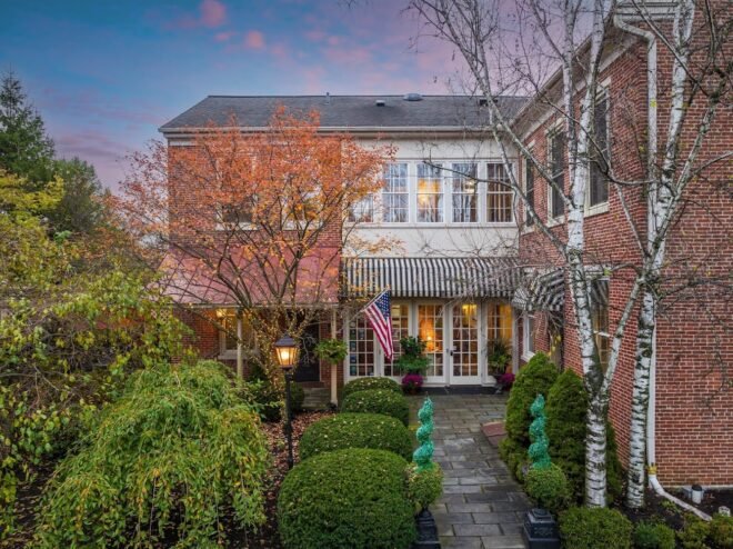 Bed and Breakfast in Palmyra The Londonderry Inn & Estate