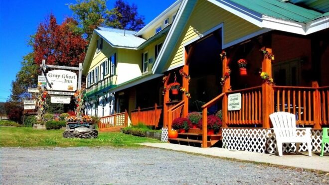 Bed and Breakfast in West Dover Gray Ghost Inn Bed and Breakfast in West Dover Gray Ghost Inn