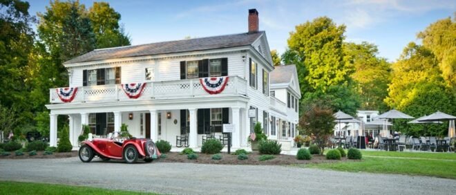 Bed and Breakfast in Dorset Barrows House Inn & Restaurant