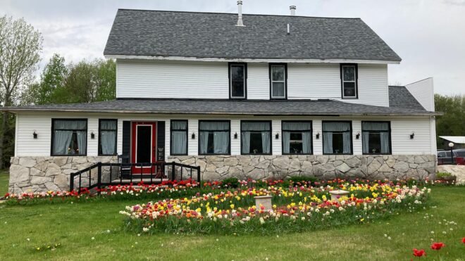 Bed and Breakfast in McMillan Helmer House Inn Bed and Breakfast in McMillan Helmer House Inn