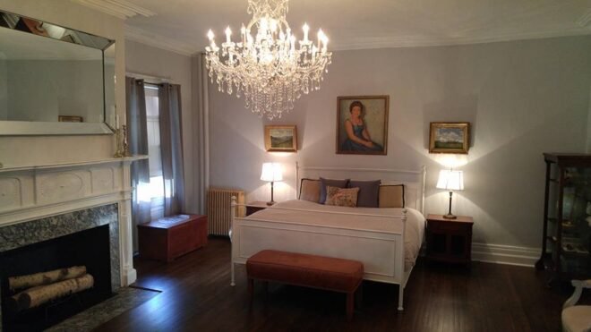 Bed and Breakfast in Troy Gardner Farm Inn