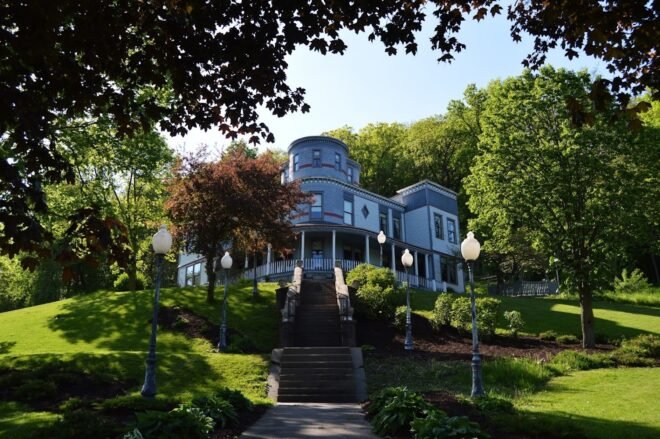 Bed and Breakfast in Bellevue Mont Rest Bed & Breakfast