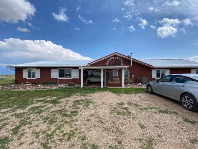 Bed and Breakfast in Scenic Circle View Guest Ranch