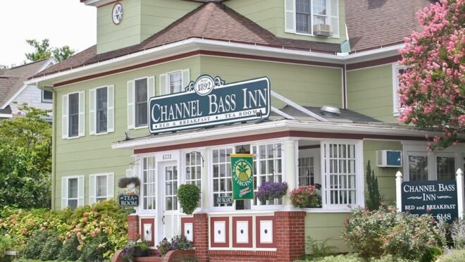 Bed and Breakfast in Chincoteague Channel Bass Inn and Restaurant