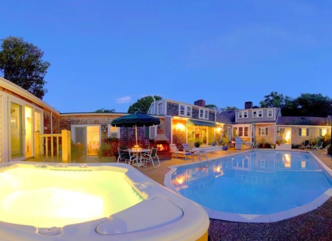 Bed and Breakfast in West Barnstable Lamb and Lion Inn