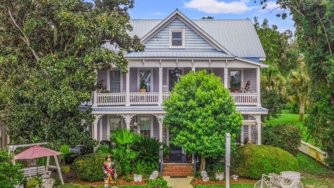 Bed and Breakfast in St Marys Goodbread House