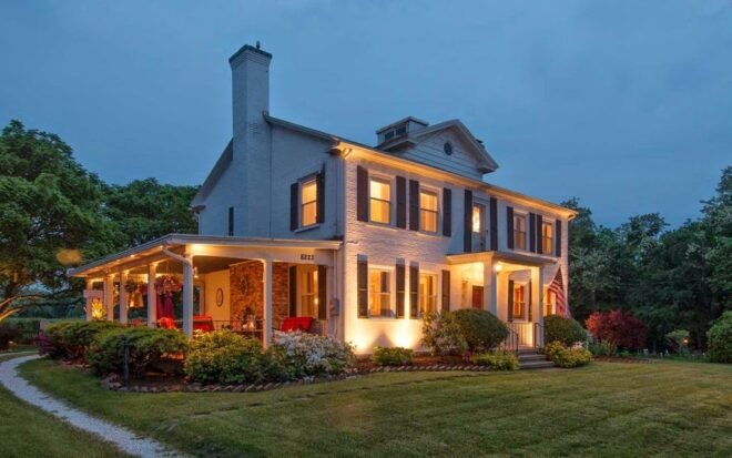 Bed and Breakfast in Westfield Barcelona Lakeside Bed and Breakfast