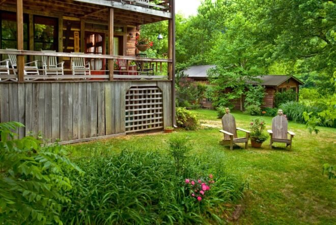 Bed and Breakfast in Irvine Snug Hollow Farm Bed and Breakfast