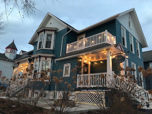 Bed and Breakfast in Milwaukee The Muse Gallery Guesthouse