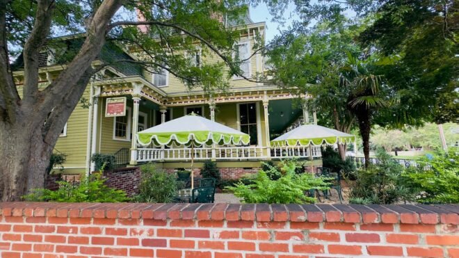 Bed and Breakfast in Columbus Rothschild-Pound House Inn and Weddings