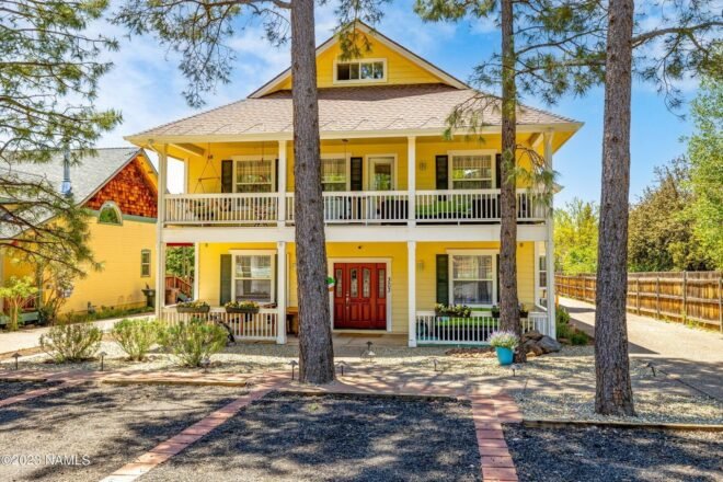 Bed and Breakfast in Flagstaff 303 Bed & Breakfast Inn Flagstaff Hotel /Bed and Breakfast/0.5 Miles to Hospital