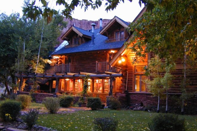 Bed and Breakfast in Teasdale The Lodge At Red River Ranch