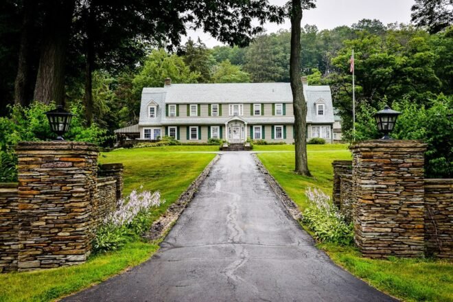 Bed and Breakfast in Bemus Point Maple Springs Lake Side Inn