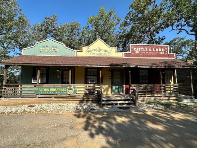 Bed and Breakfast in Canton Acorn Hideaways