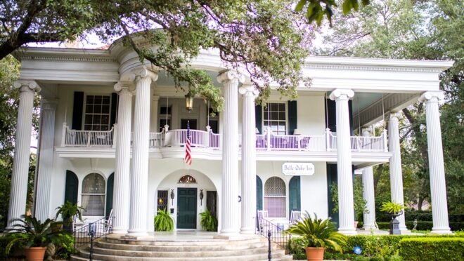 Bed and Breakfast in Gonzales Belle Oaks Inn