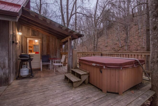 Bed and Breakfast in Marlinton Moore House Inn & Cabins