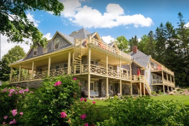 Bed and Breakfast in Sullivan Acadia Bay Inn