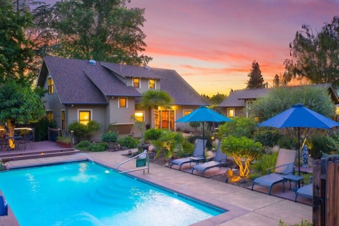 Bed and Breakfast in Healdsburg Bella Luna Inn