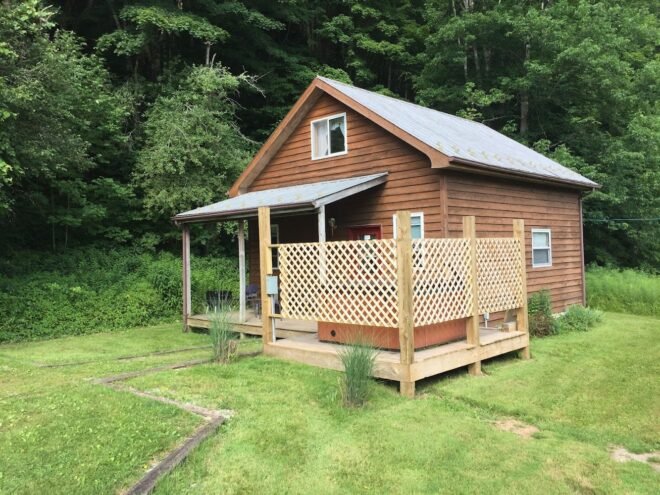Bed and Breakfast in Slaty Fork Elk River Inn & Cabins