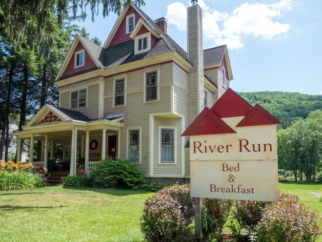 Bed and Breakfast in Fleischmanns River Run Bed & Breakfast