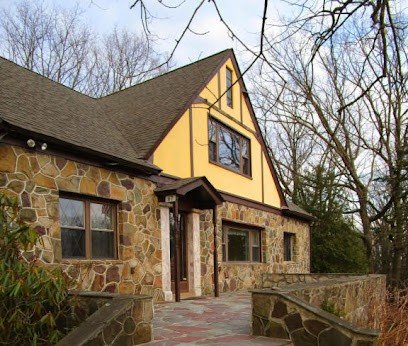 Maurrocks is a Pocono Mountain Bed & Breakfast Inn located in Mt Pocono, Pennsylvania