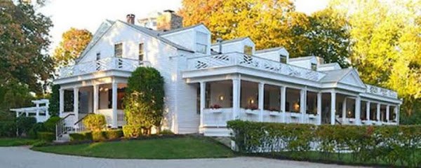 The Captain Stannard, a bed and breakfast located in Westbrook, Connecticut