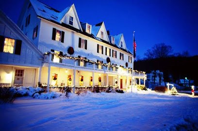 The Echo Lake Inn, a bed and breakfast located in Ludlow, Vermont,
