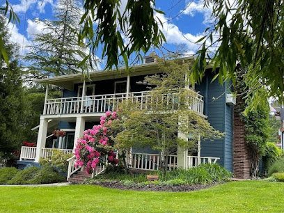 Country Willows Inn & Estate, a bed and breakfast located in Ashland, Oregon