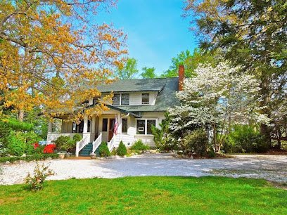 Oakland Cottage Bed and Breakfast located in Asheville, North Carolina
