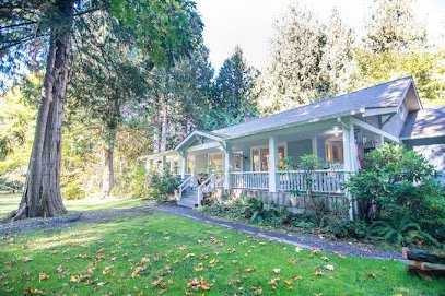 Mountain Meadows Inn, a bed and breakfast located in Ashford, Washington