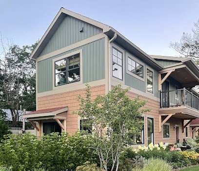 The Glen Arbor Bed and Breakfast and Luxury Condos located in Glen Arbor, Michigan
