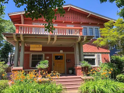 Lady Geneva Bed and Breakfast located in Medford, Oregon