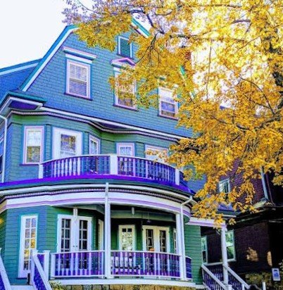 Coolidge Corner Guest House, a bed and breakfast located in Brookline, Massachusetts