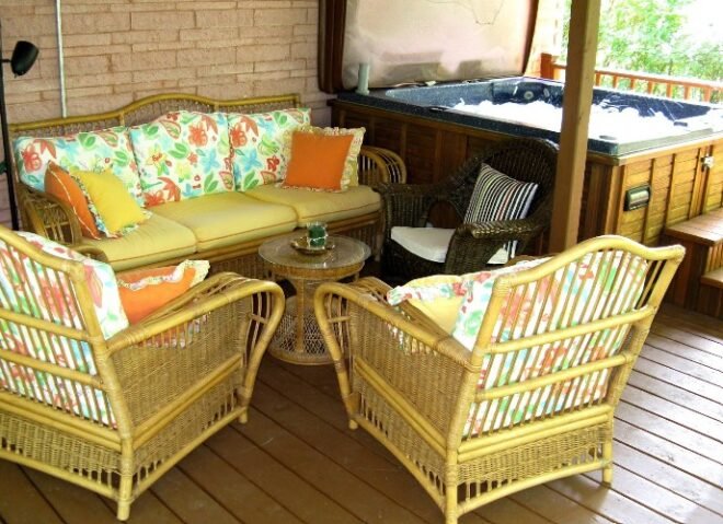 Alla's Historical Bed and Breakfast, Spa and Cabana located in Duncanville, Texas