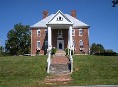 Lylewood Inn, a bed and breakfast located in Indian Mound, Tennessee,