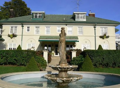 The Belvedere Inn & Restaurant, located in Saugatuck, Michigan, is a charming 1920s home turned bed and breakfast situated two miles from downtown's shops and attractions.